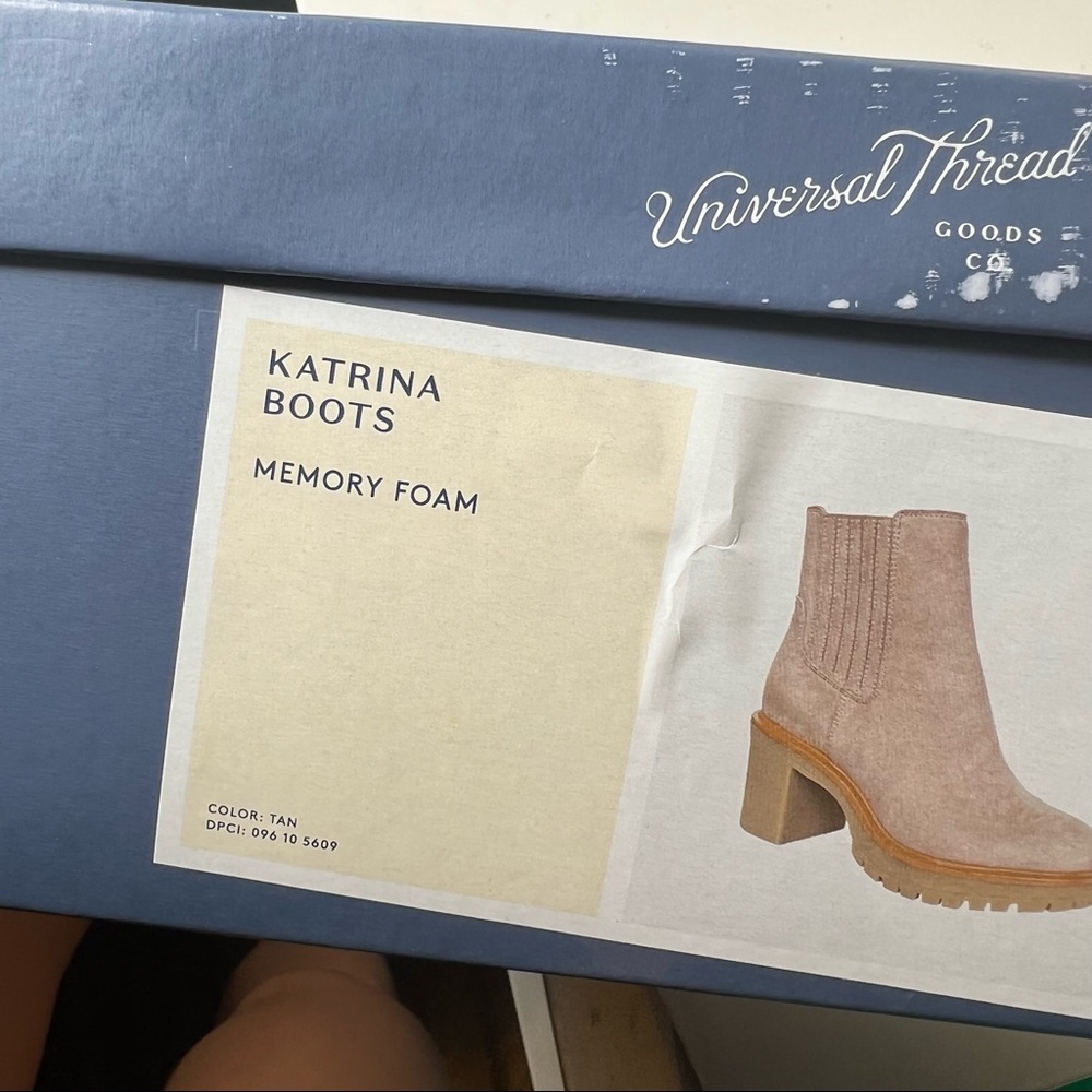 NEW Universal Thread Women's Katrina Platform Boots - Picture 13 of 13